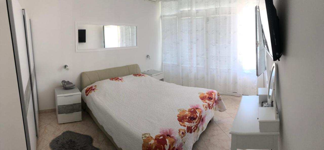 Apartment Ljube